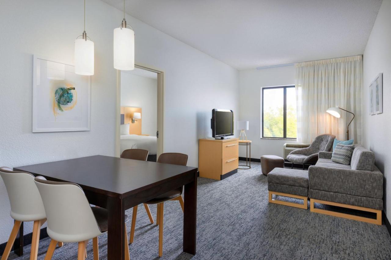 Towneplace Suites By Marriott York Eksteriør billede